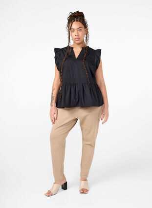 Zizzifashion Sleeveless top with pin-tuck and ruffle details, Black, Model image number 2