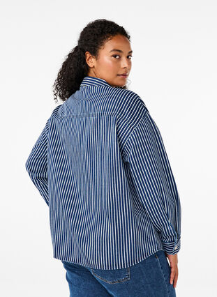 Zizzifashion Solid-colored denim shirt with chest pockets, Blue Denim Stripe, Model image number 1