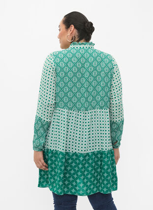 Zizzifashion A-shape dress with patterns and cutlines, Green AOP, Model image number 1