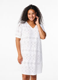 Short dress with v-neck and hole pattern, Bright White, Model
