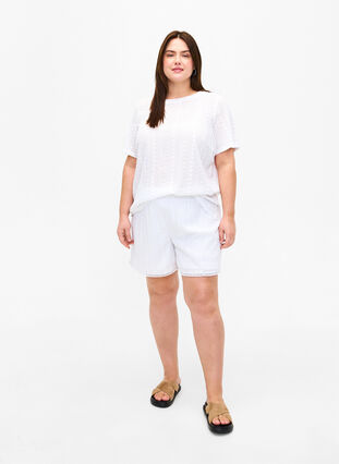 Zizzifashion Shorts with a textured pattern, Bright White, Model image number 3