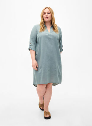 Zizzifashion Dress with a V-neck in cotton and linen, Chinois Green, Model image number 2