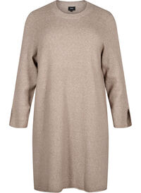 Knitted dress with a round neck and slit
