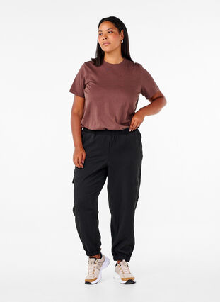 Zizzifashion Trousers with cargo pockets and elasticated waist, Black, Model image number 0