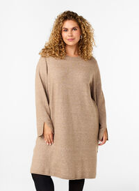 Knitted dress with a round neck and slit, Desert Taupe Mel., Model