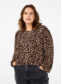 Blouse with long sleeves and leopard print, LEO AOP, Model