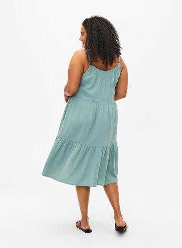 Zizzifashion Plain cotton strap dress, Chinois Green, Model image number 1