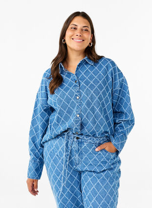 Zizzifashion Denim shirt with destroy pattern, Blue Denim, Model image number 1