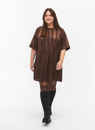 Zizzifashion A-line dress with stripes and 1/2 sleeves, Chestnut, Model image number 2