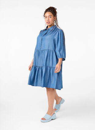 Zizzifashion Denim dress in TENCEL™ Lyocell with 3/4 sleeves, Blue Denim, Model image number 2