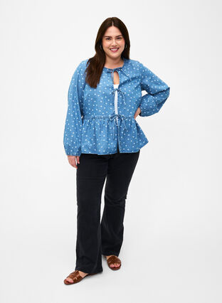 Zizzifashion Denim peplum blouse with tie fastening, Light Blue w.Flowers, Image image number 0