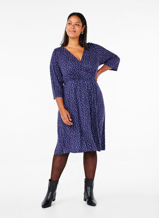 Zizzifashion Floral wrap dress with 3/4 sleeves, Evening Blue Ditsy, Model image number 2