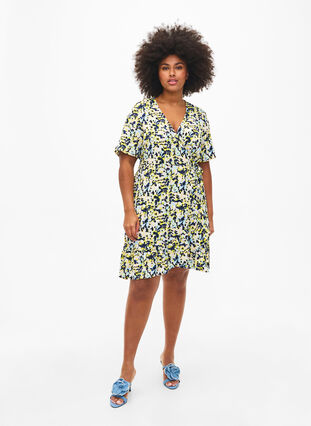 Zizzifashion Printed wrap dress with short sleeves, Blazing Yellow AOP, Model image number 2