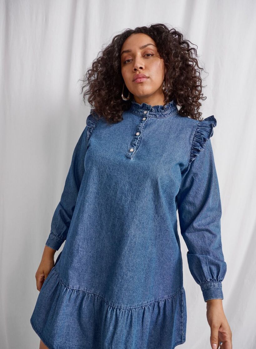 Denim dress with ruffles, , Model