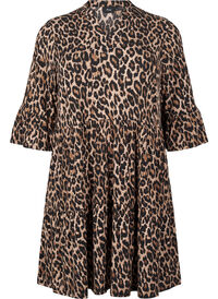 Short A-line dress with leopard print