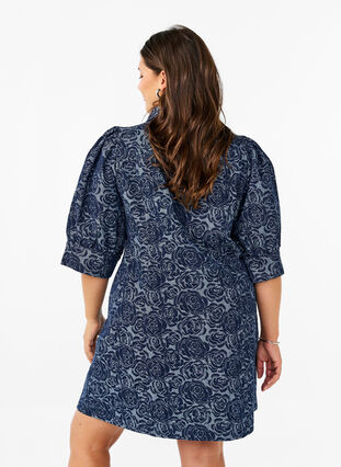 Zizzifashion Short denim shirt dress with rose pattern, Denim Rose AOP, Model image number 2