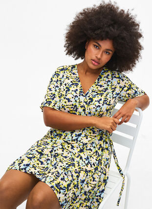 Zizzifashion Printed wrap dress with short sleeves, Blazing Yellow AOP, Image image number 1