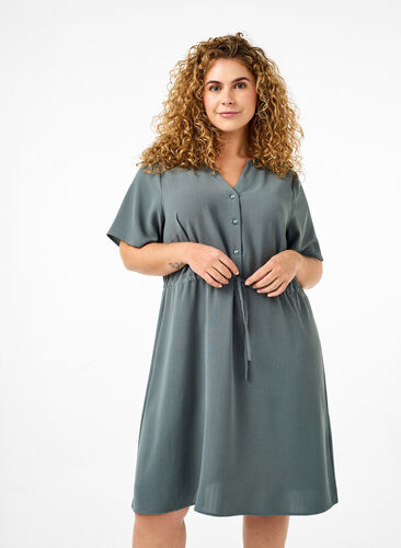 Zizzifashion Short sleeve dress with tie waist, Balsam Green, Model image number 0