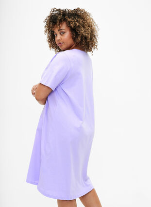 Zizzifashion Organic cotton nightdress with V-neck, Lavender Decide, Model image number 1