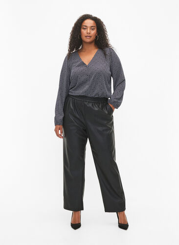 Zizzifashion Faux leather trousers with pockets, Black, Model image number 0