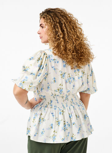 Zizzifashion Floral satin blouse with puff sleeves, Off White Blue Fl., Model image number 1