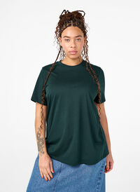 Basic cotton T-shirt with round neck, Scarab, Model