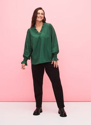 Zizzifashion Long-sleeved viscose blouse with ruffle details, Hunter Green, Model image number 2