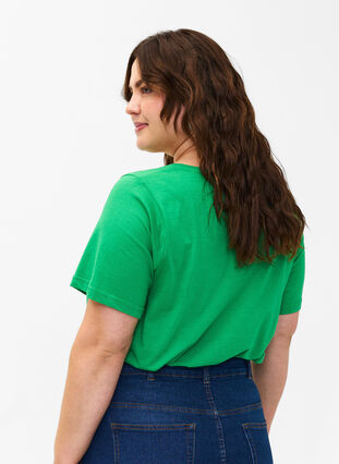 Zizzifashion FLASH - T-shirt with v-neck, Kelly Green, Model image number 1