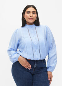 Viscose shirt blouse with ruffle collar, Serenity, Model