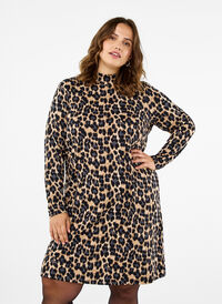 FLASH - Long sleeve dress with turtleneck, Leopard Print, Model