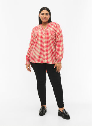 Zizzifashion Blouse with smock and v-neckline, Raspb. Houndsthooth, Model image number 2