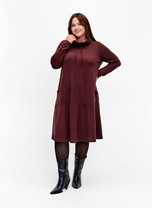 Zizzifashion Jersey dress with high neck and pockets, Fudge, Model image number 2