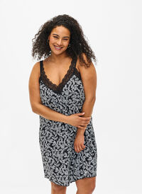 Strap dress in viscose with lace, Black w. Wh.Leaf AOP, Model