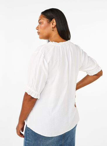 Zizzifashion Short-sleeved viscose blouse with ruffle details, Bright White, Model image number 1