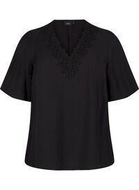 Viscose blouse with v-neck and embroidery detail