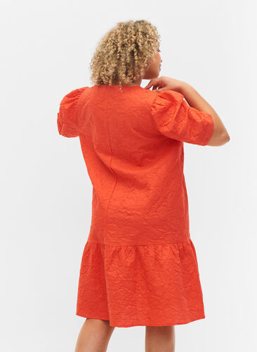 Zizzifashion Textured dress with short puff sleeves, Mandarin Red, Model image number 1