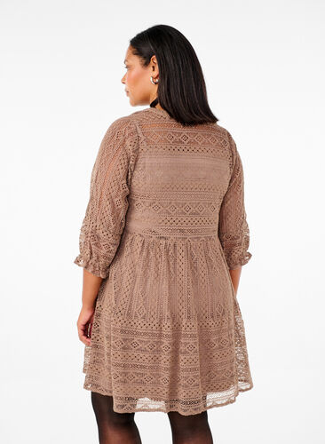 Zizzifashion Short lace dress with 3/4 sleeves, Fossil , Model image number 1