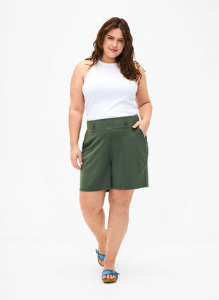 Zizzifashion Shorts with pockets and loose fit, Thyme, Model image number 2