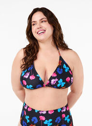 Triangle bikini bra with print, Black Flower AOP, Model