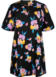 Dress with short puff sleeves and floral print, Black w. flower AOP, Packshot