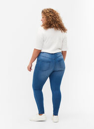 Super slim Amy jeans with high waist, Light blue, Model