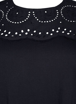 Zizzifashion Organic cotton T-shirt with broderie anglaise, Black, Packshot image number 2