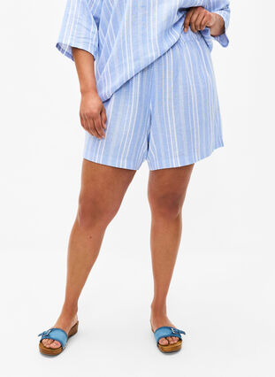 Zizzifashion Striped shorts in a linen-viscose blend, Serenity Wh.Stripe, Model image number 2