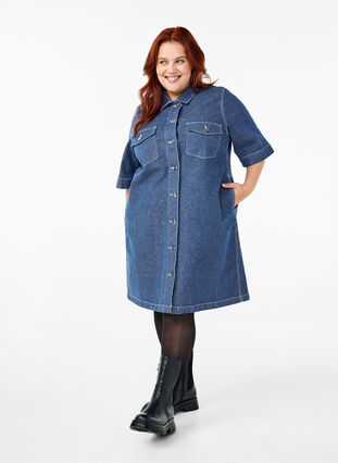 Zizzifashion Pinstripe denim dress with chest pockets, Blue Denim Stripe, Model image number 2